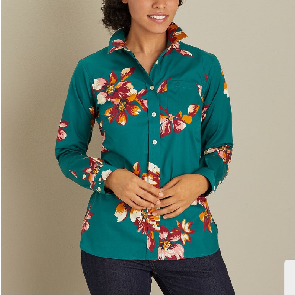 Floral Print Wrinkefighter Button-Up